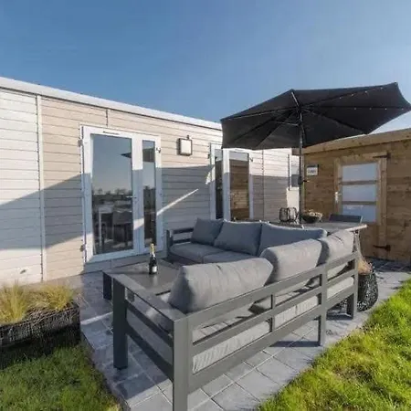 Campsite Bungalow 2009 *